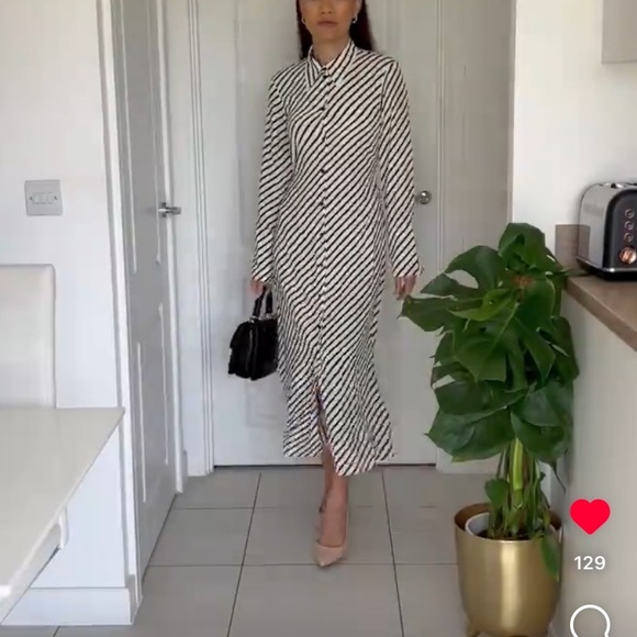 GORGEOUS H&M Stripe Button Down Dress - Picture 5 of 10